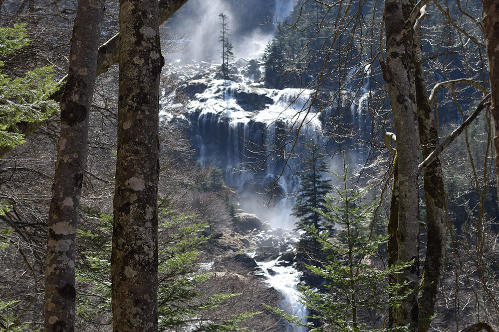 Photo of a waterfall in the French Pyrenees.